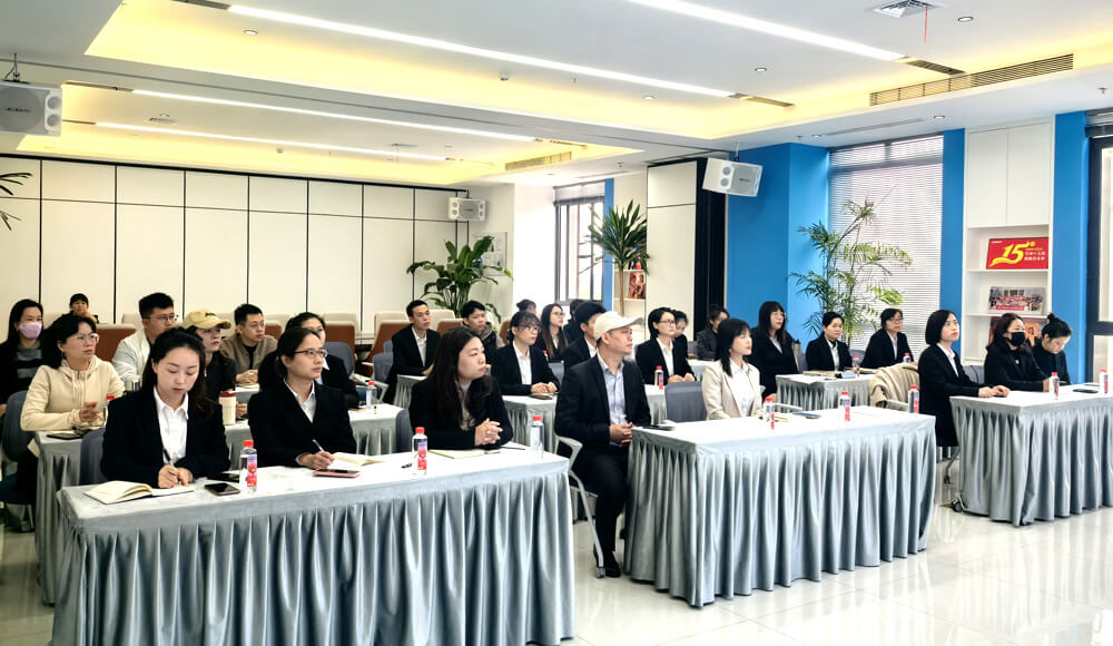 以礼赋能，塑职场新风--厦门纵能举办工业销售礼仪专题培训